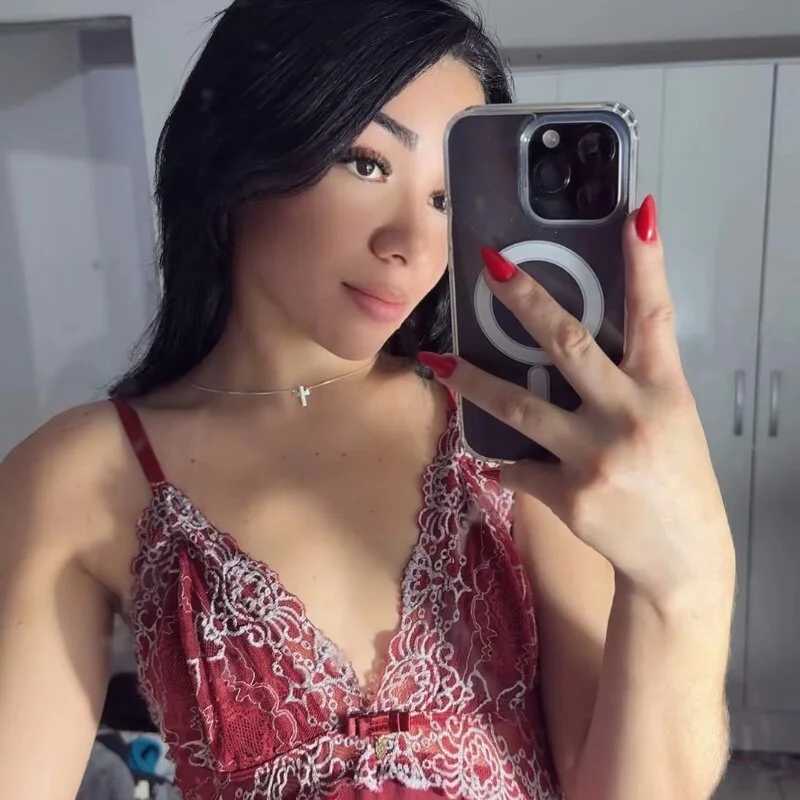 melzinnaa — FansOnlyX creator profile