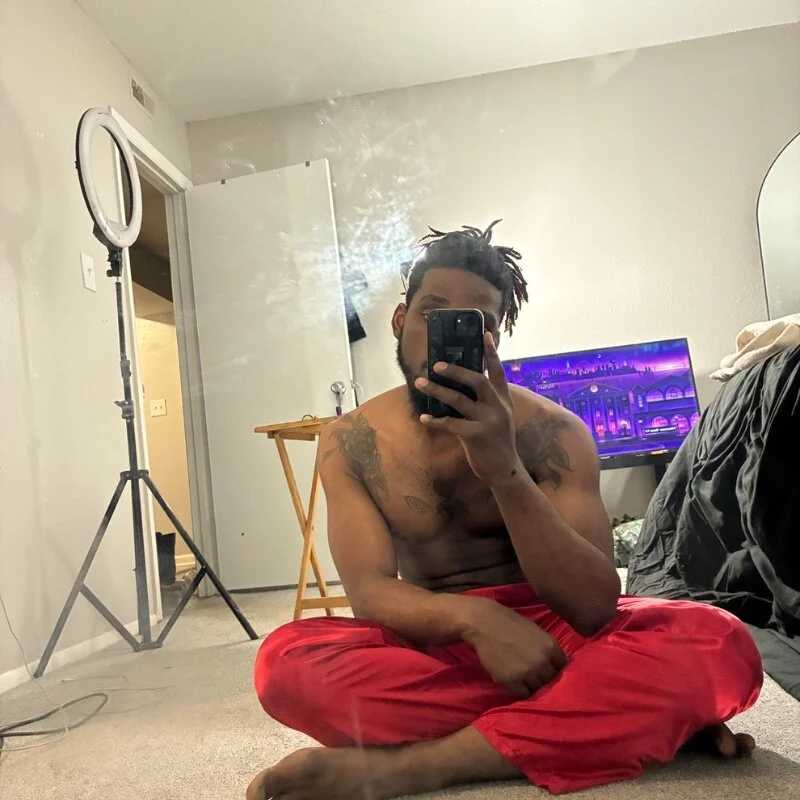 Fijixxxx — FansOnlyX creator profile