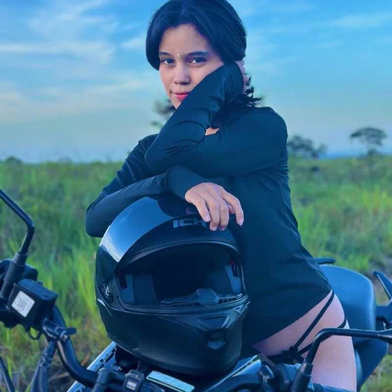 Fernanda_xxx — FansOnlyX creator profile