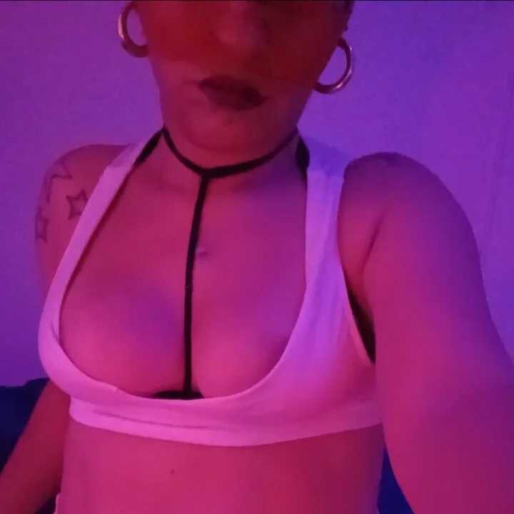 gemz143 — FansOnlyX creator profile