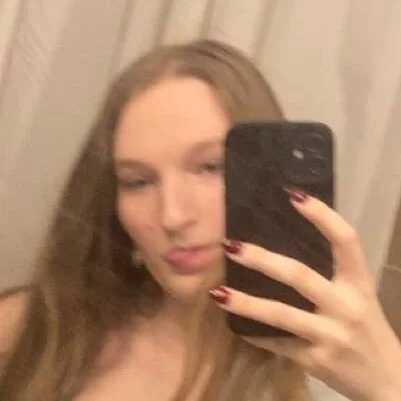 Lilyfloww — FansOnlyX creator profile