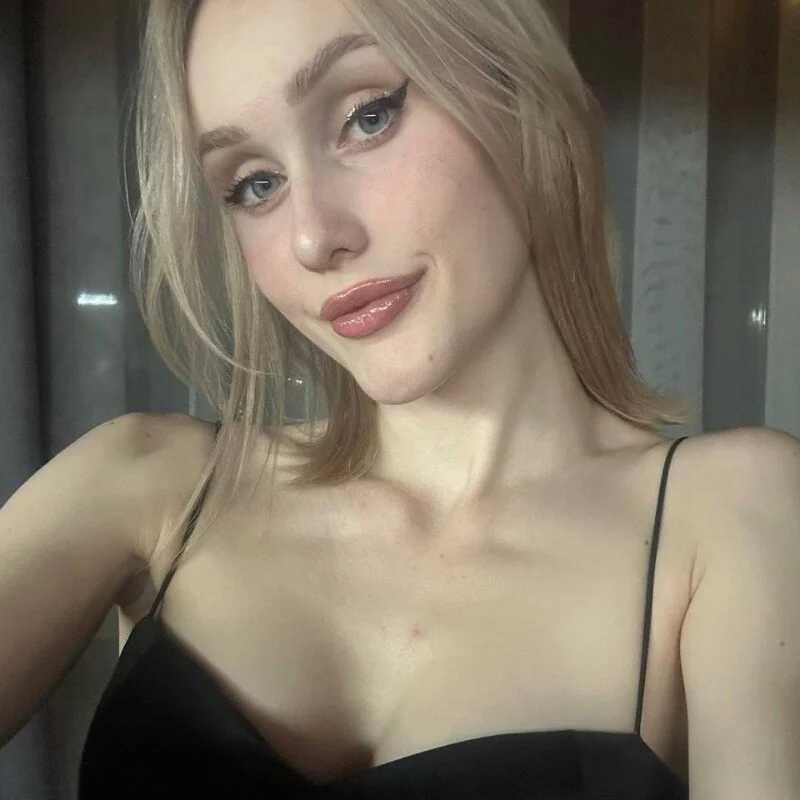 Bella_Villen — FansOnlyX creator profile