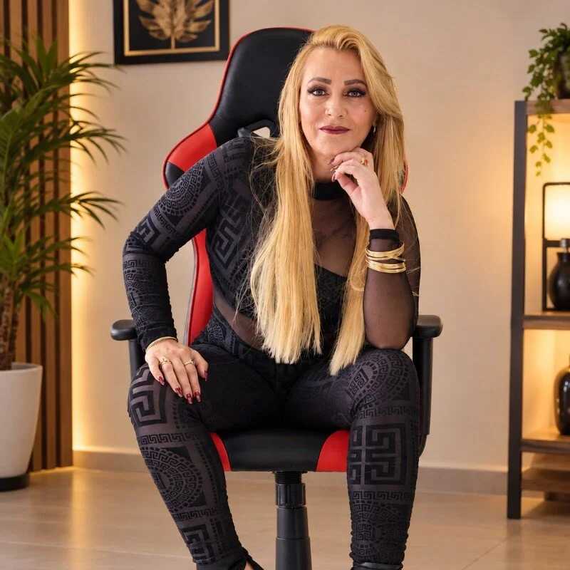 Ashley_Beenson — FansOnlyX creator profile
