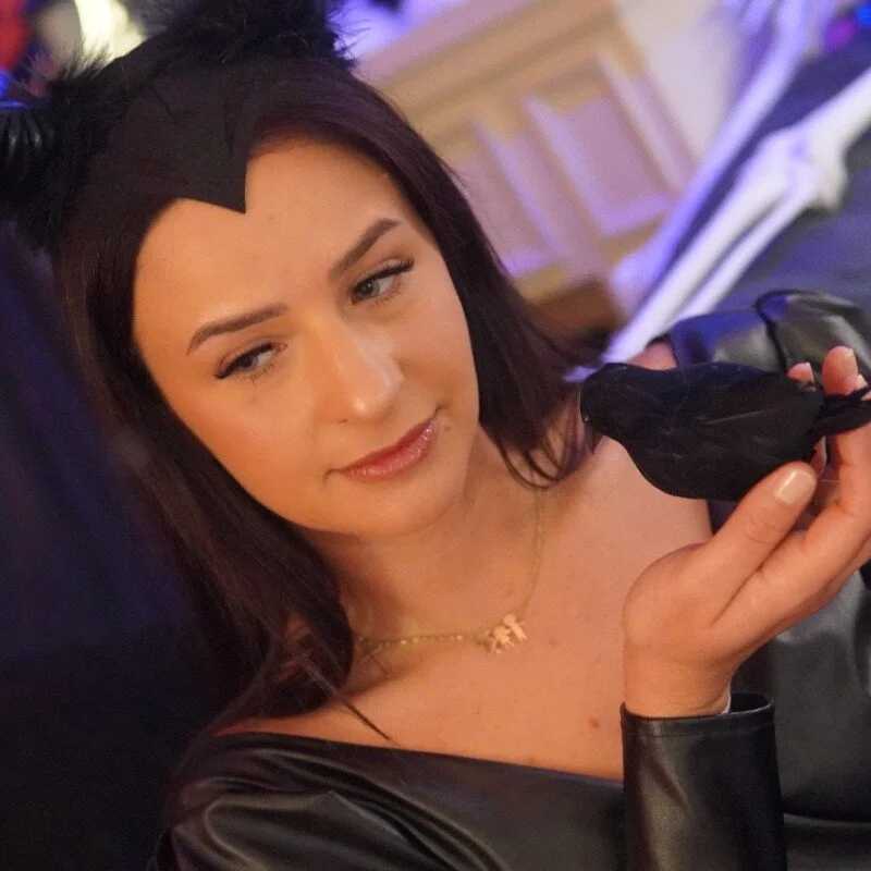 KylieNoir — FansOnlyX creator profile