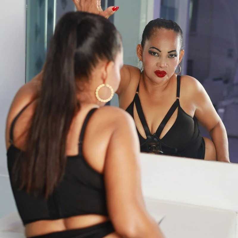 chiquimaturesexy — FansOnlyX creator profile
