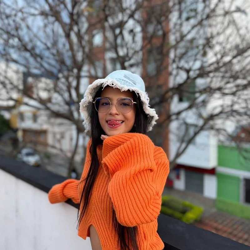 Valentina_Benz — FansOnlyX creator profile