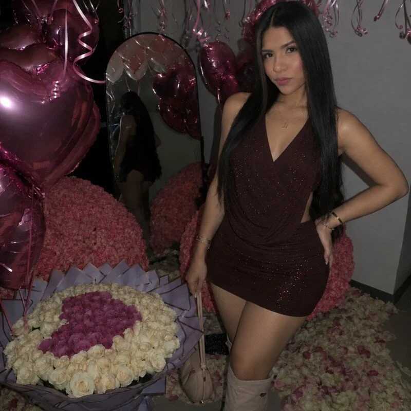 party_girl_skiny — FansOnlyX creator profile