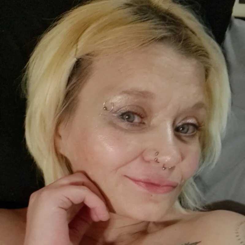 lindzybella — FansOnlyX creator profile