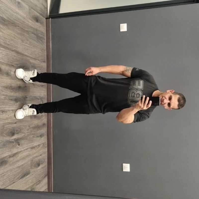 sebmuscles — FansOnlyX creator profile
