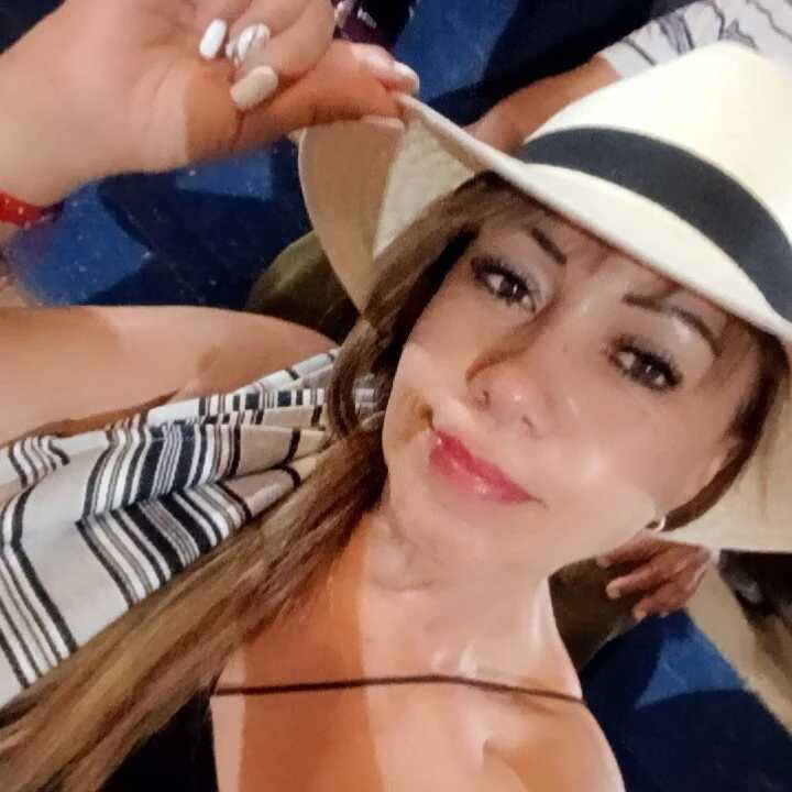Hanna_Xarx — FansOnlyX creator profile