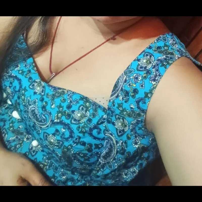 MISS-LOVEV — FansOnlyX creator profile