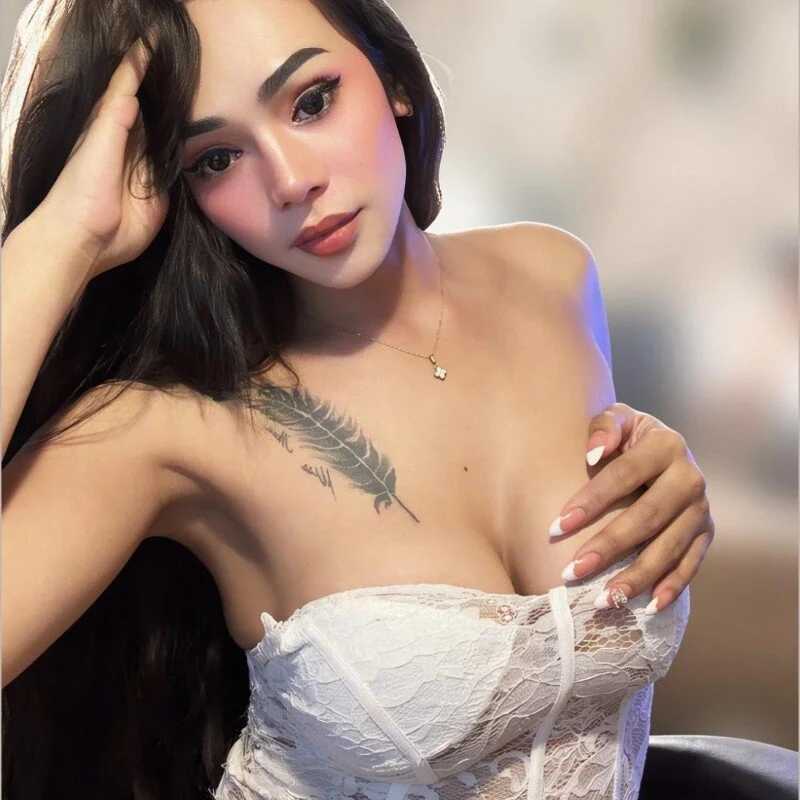 Quenn_Sam — FansOnlyX creator profile
