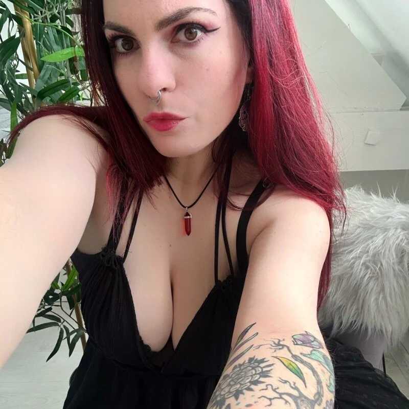 LunaMoongirl — FansOnlyX creator profile