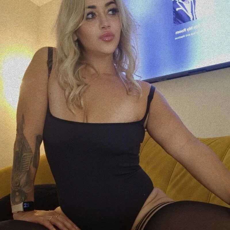 ArabellaLuxx — FansOnlyX creator profile