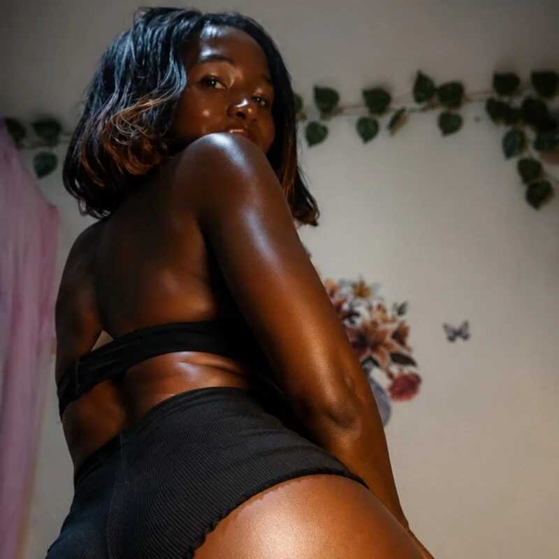 Babydoll-vibe — FansOnlyX creator profile