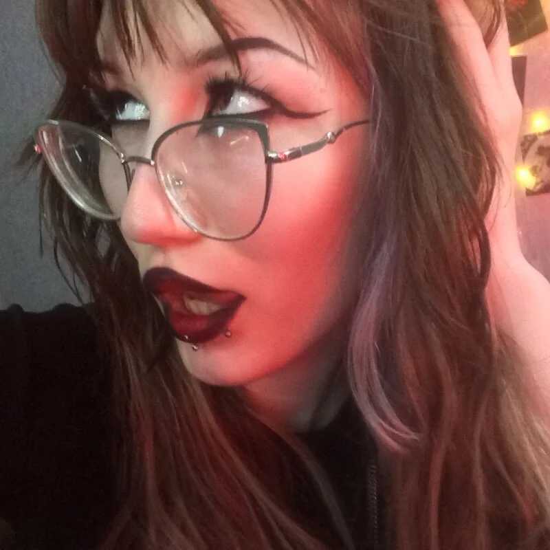 lissaros — FansOnlyX creator profile