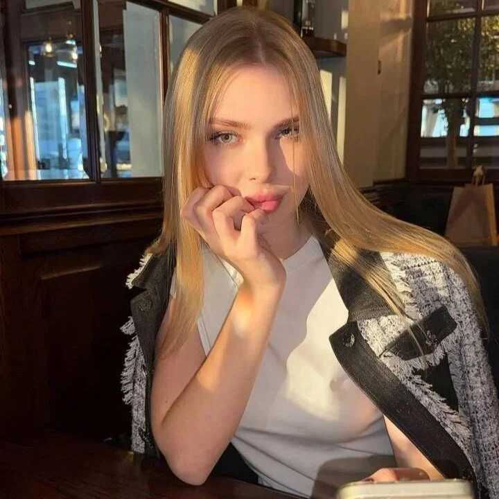 LinaRivse — FansOnlyX creator profile