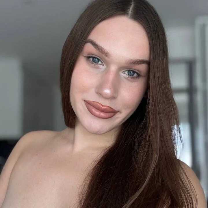 SophieTrner — FansOnlyX creator profile