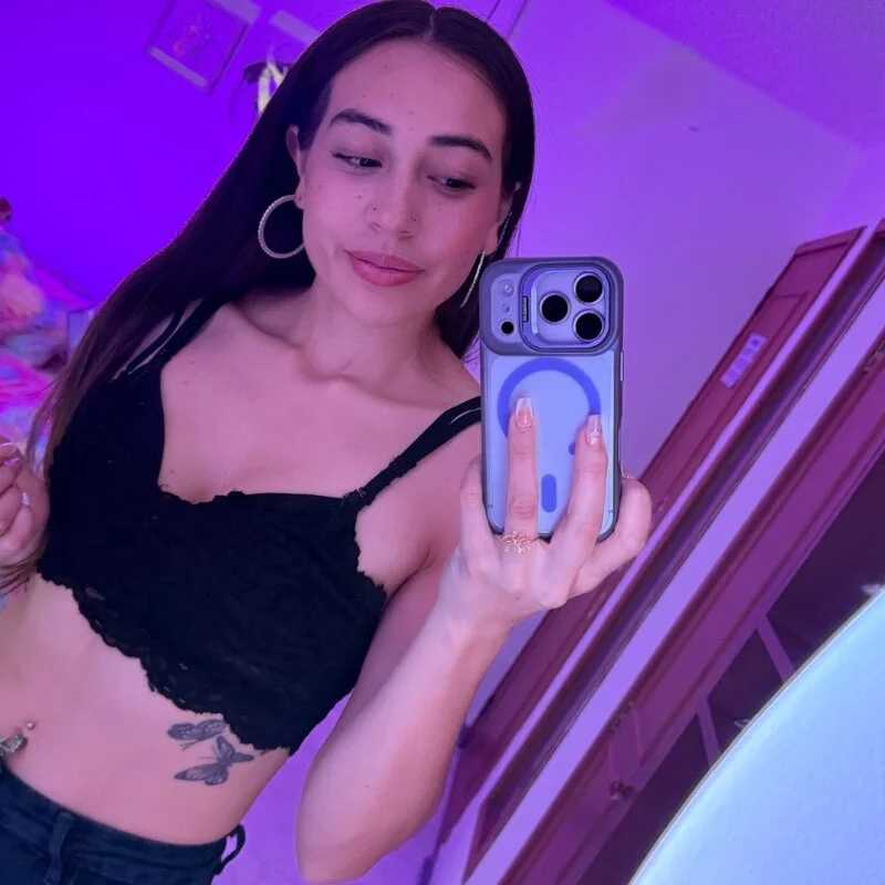 Saraah11 — FansOnlyX creator profile