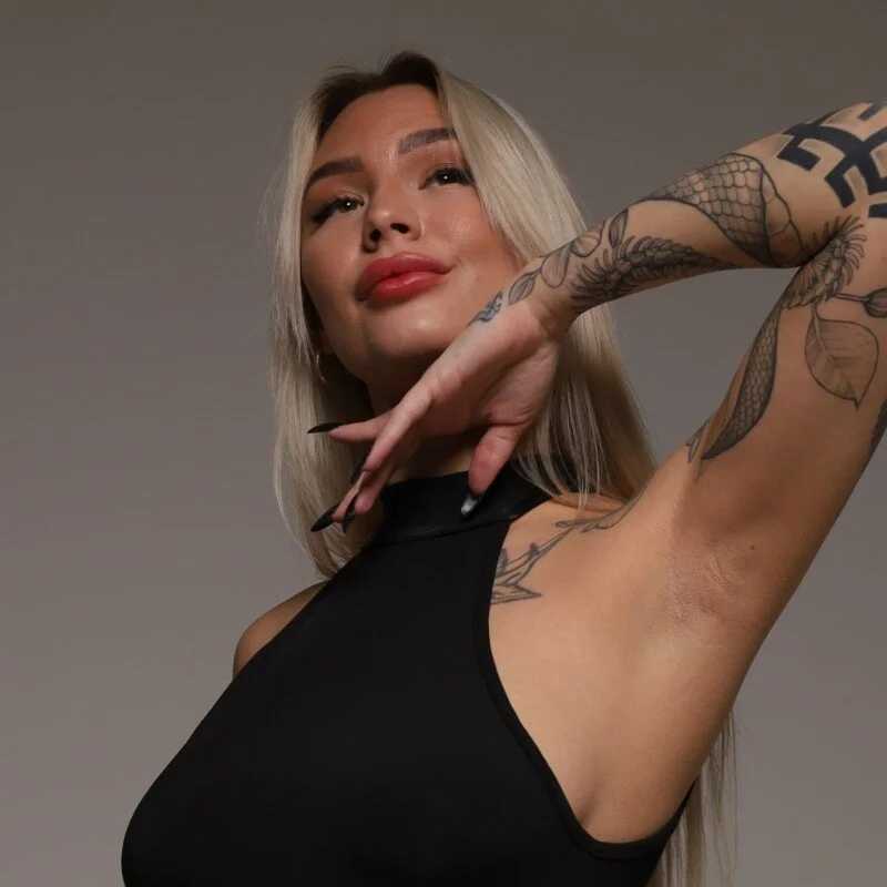 Eva_Re — FansOnlyX creator profile