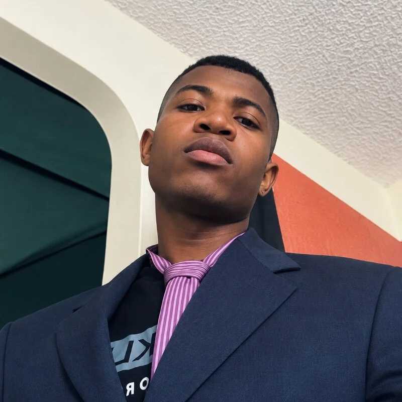 Akaza24 — FansOnlyX creator profile