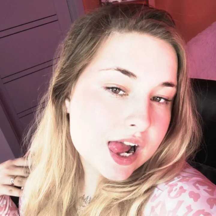 ElenaSweetheart — FansOnlyX creator profile