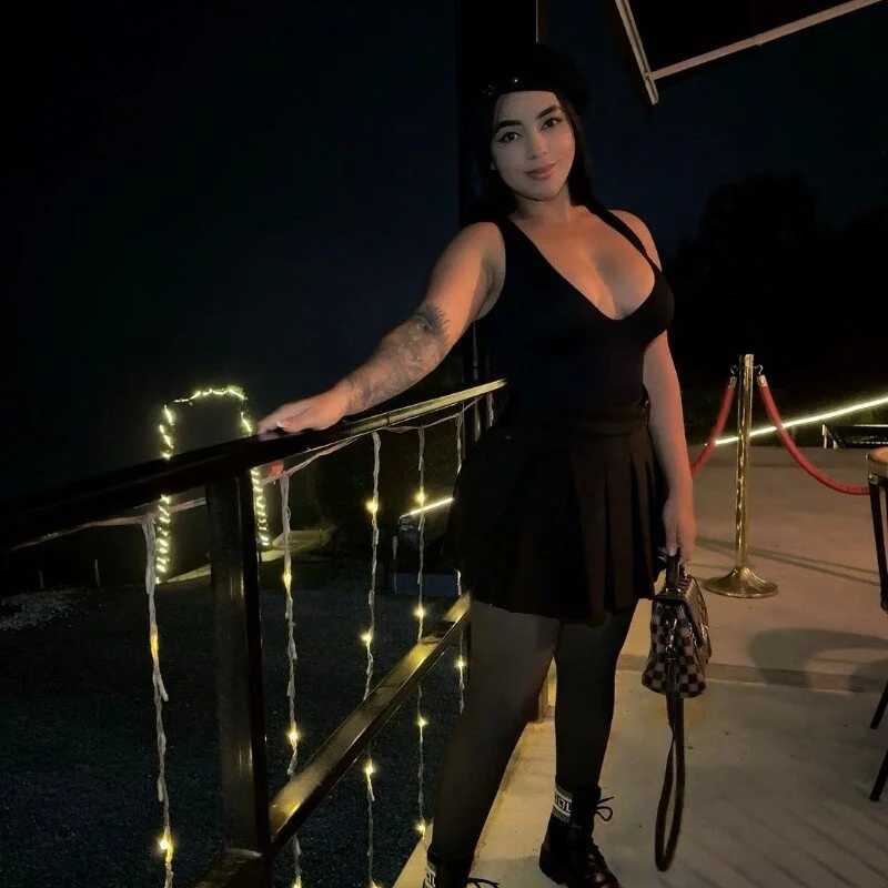 ximena_case — FansOnlyX creator profile