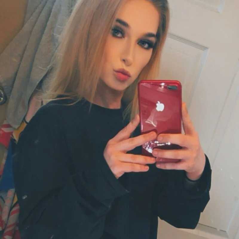 yourfavgirlduh — FansOnlyX creator profile