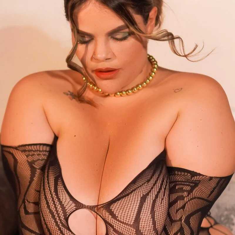 Sara_Thompsoon — FansOnlyX creator profile