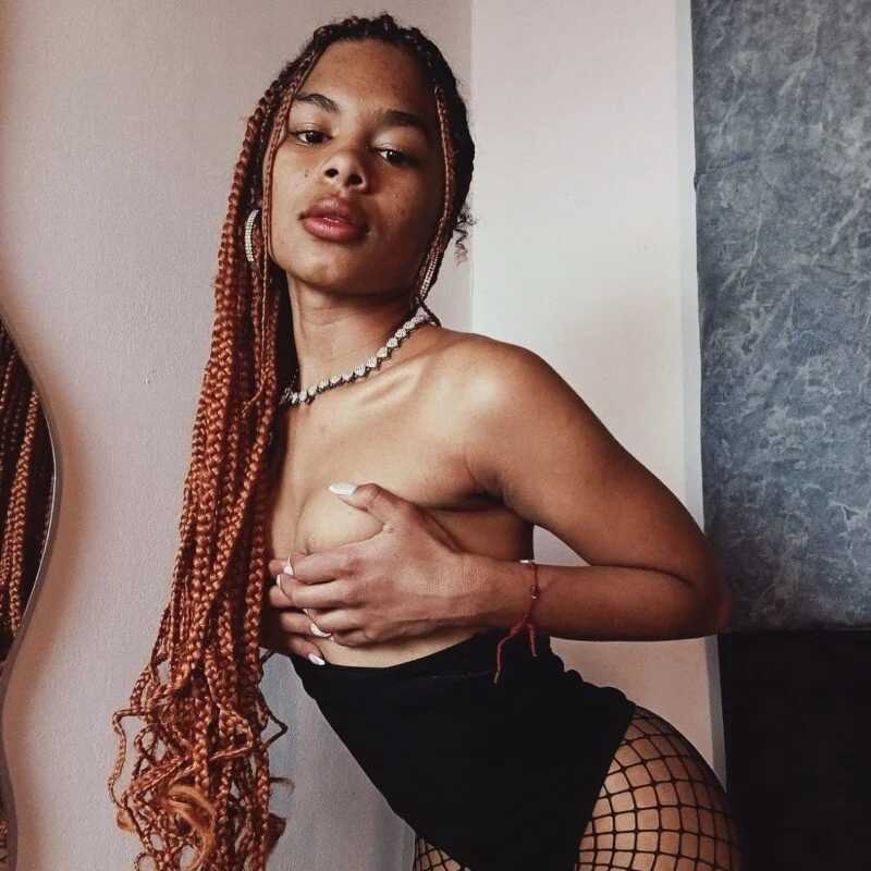 SELENNE__22 — FansOnlyX creator profile