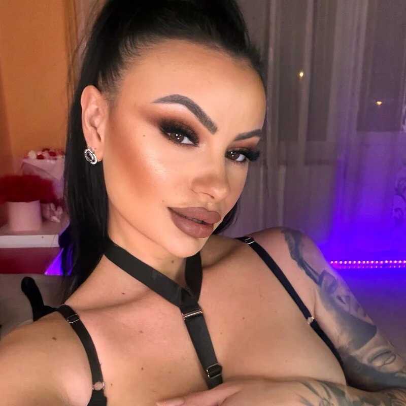 Ranyia1 — FansOnlyX creator profile
