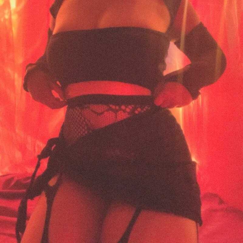 Horny_alina — FansOnlyX creator profile