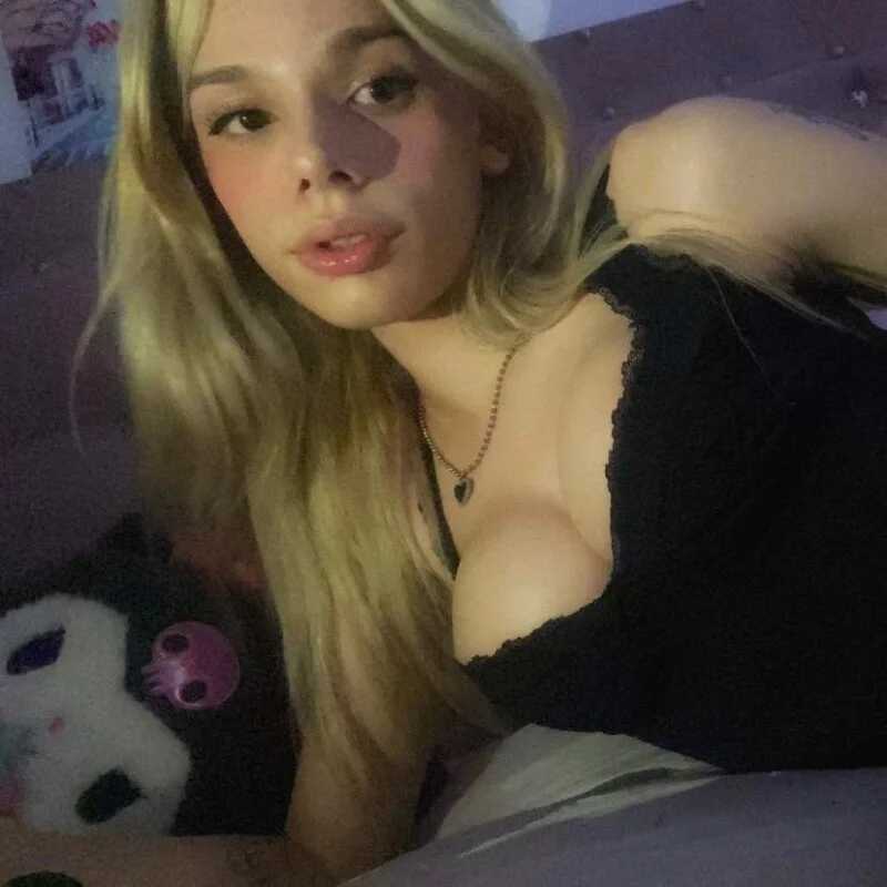 angelitaa_ — FansOnlyX creator profile