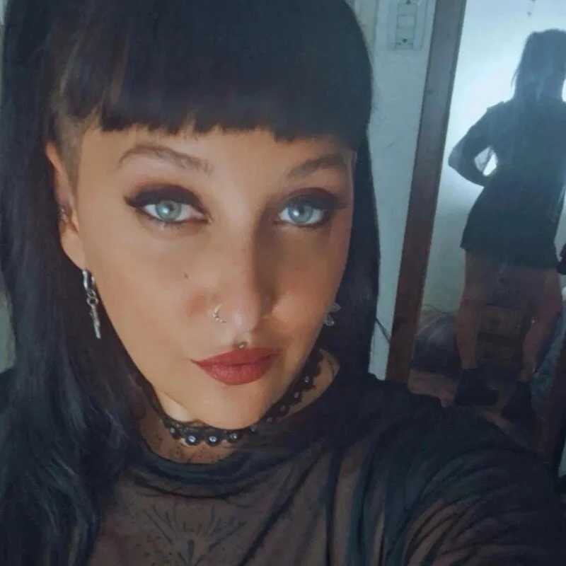 laemperatrixxx — FansOnlyX creator profile