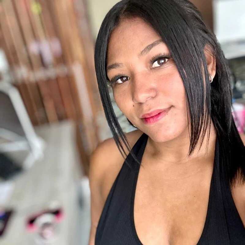 Chantal_alina — FansOnlyX creator profile