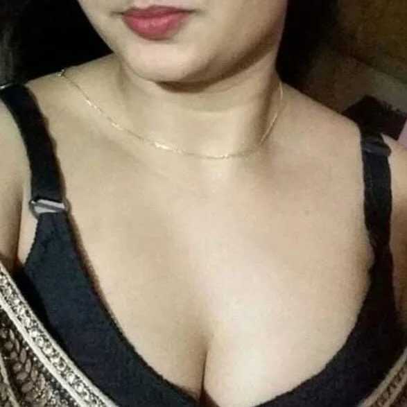 Tiya_babay — FansOnlyX creator profile