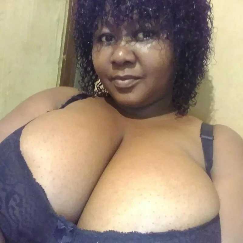 BustyBusixxx — FansOnlyX creator profile