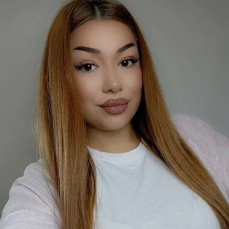 Ella_sweety — FansOnlyX creator profile