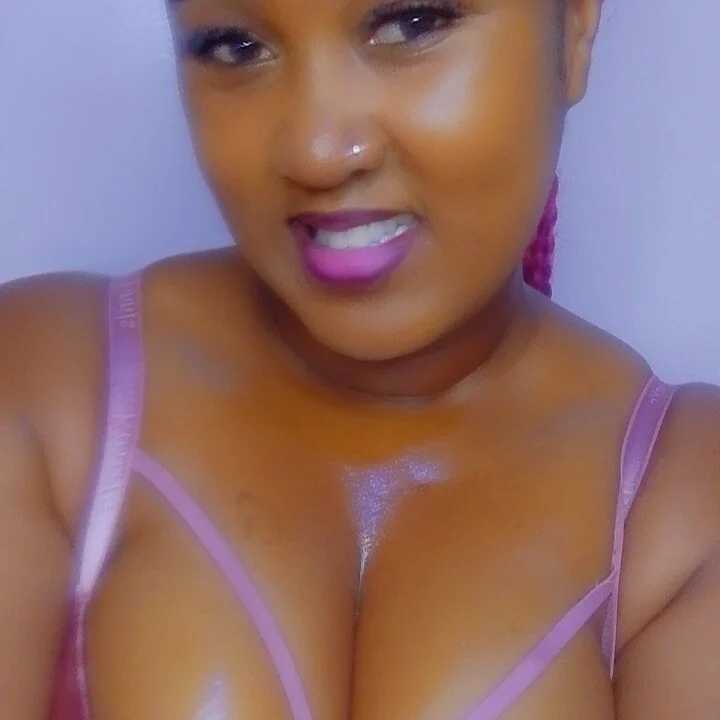 Curvygiana — FansOnlyX creator profile
