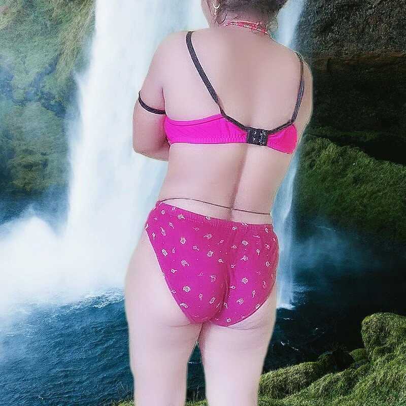 Soniya_Bhabi143 — FansOnlyX creator profile