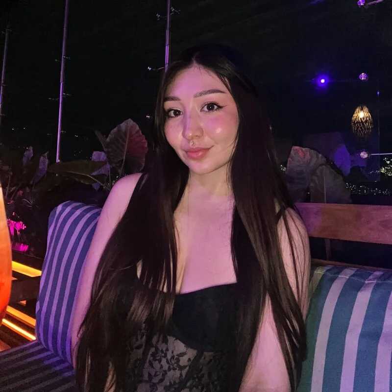 Valengarcia_ — FansOnlyX creator profile