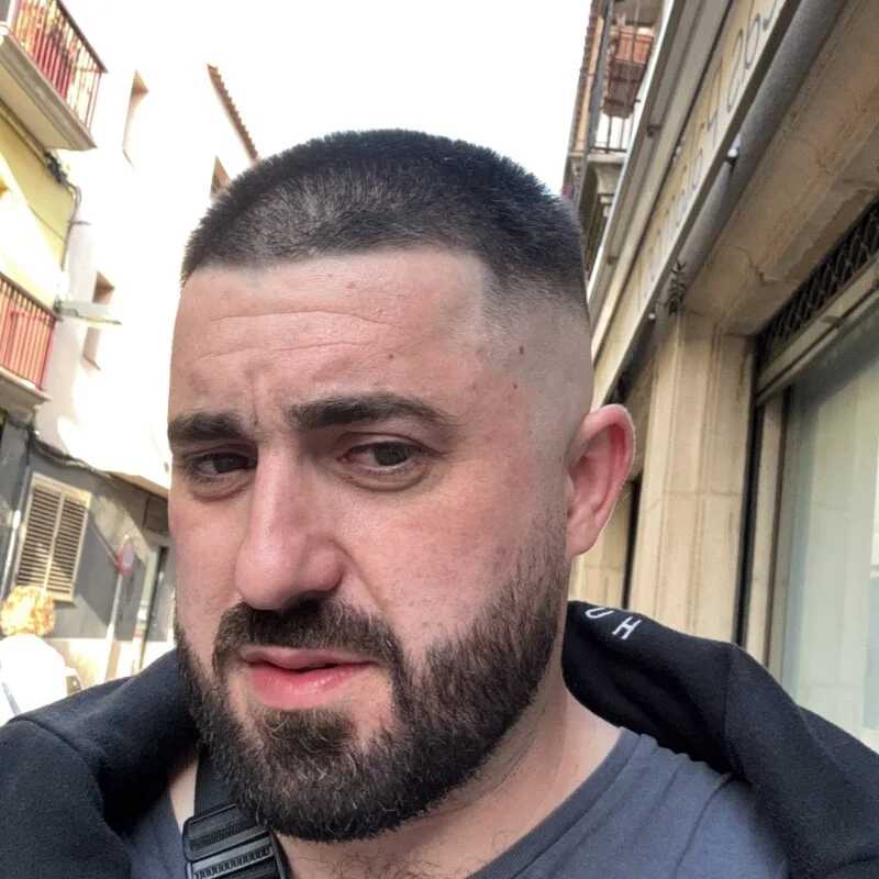 gutipetit — FansOnlyX creator profile