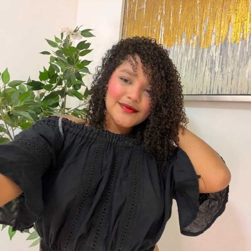 Nelia_Rose — FansOnlyX creator profile