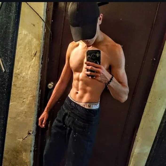 Zac_Efront — FansOnlyX creator profile