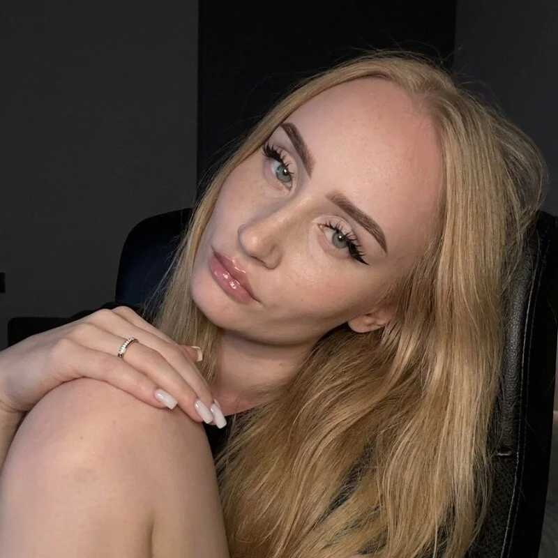 LoretaMaia — FansOnlyX creator profile