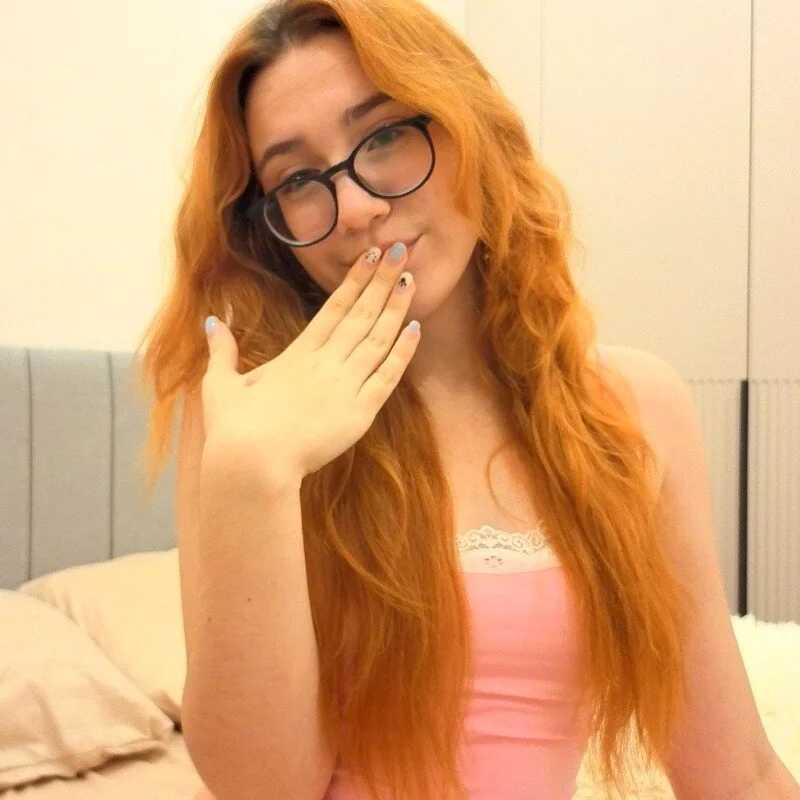 willow_bloom — FansOnlyX creator profile