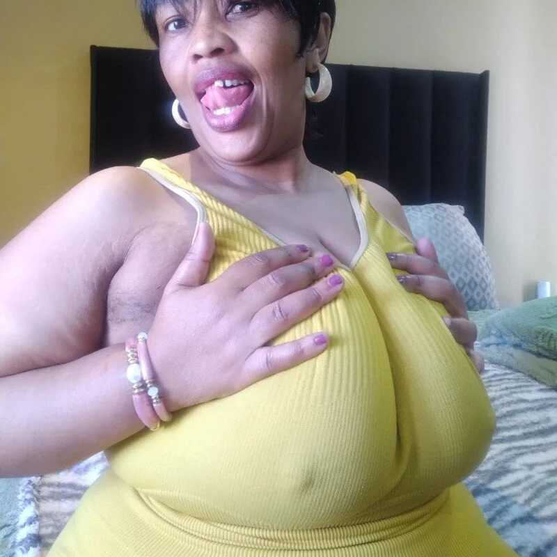 SexxyBoob — FansOnlyX creator profile