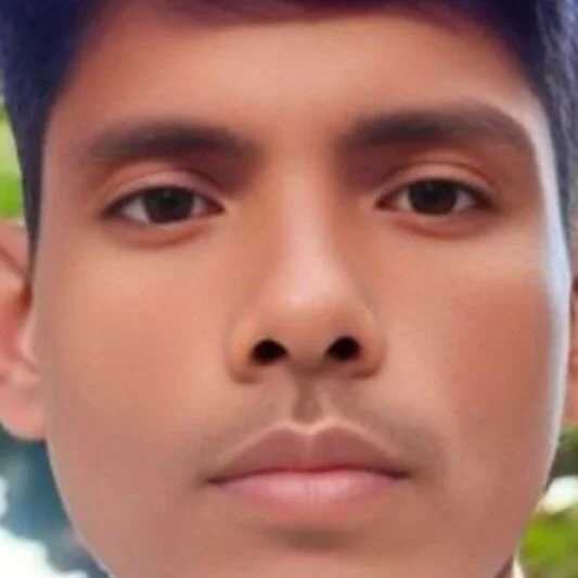 Akash32y — FansOnlyX creator profile