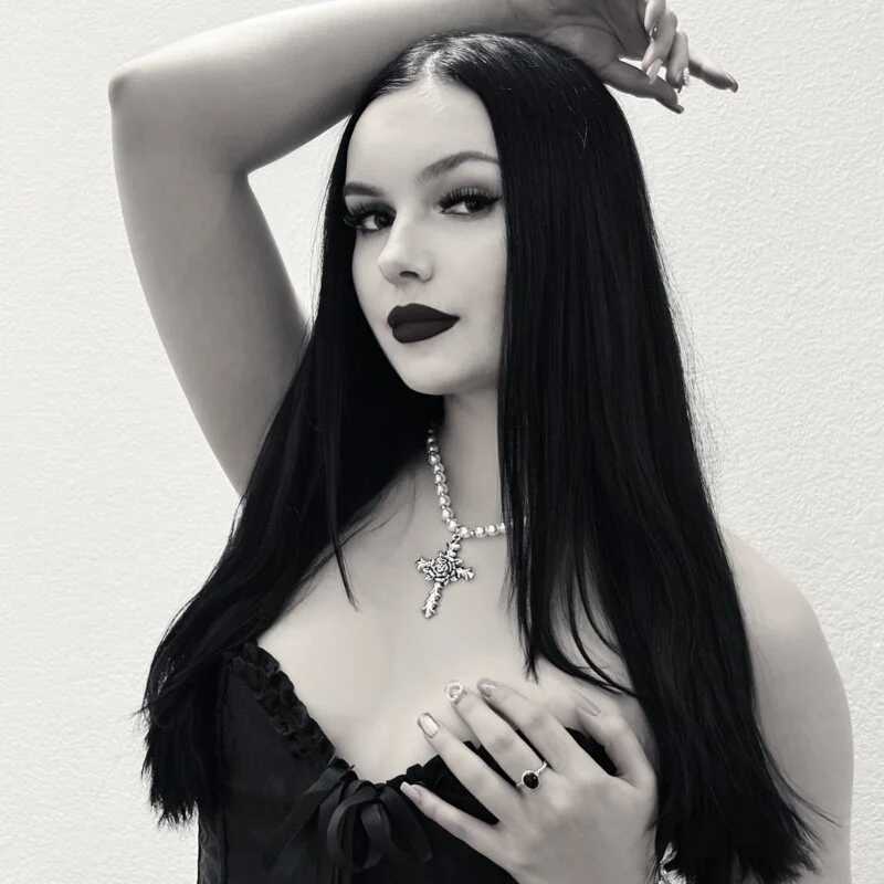 Miss_Vic — FansOnlyX creator profile