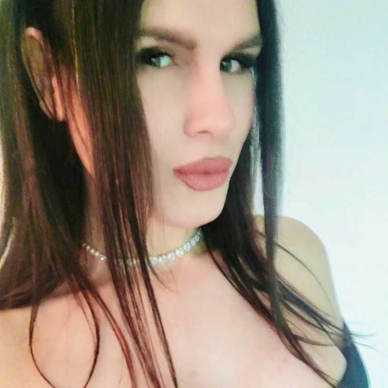 JulieLuv — FansOnlyX creator profile